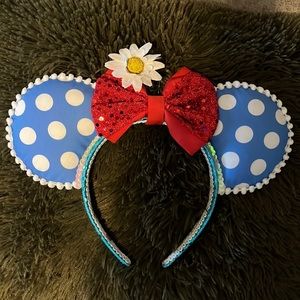 Beautiful hand made Minnie Mouse themed ears